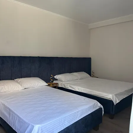 Andora Hotel *