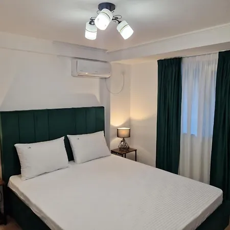 Andora Hotel *