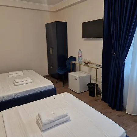 فندق Andora